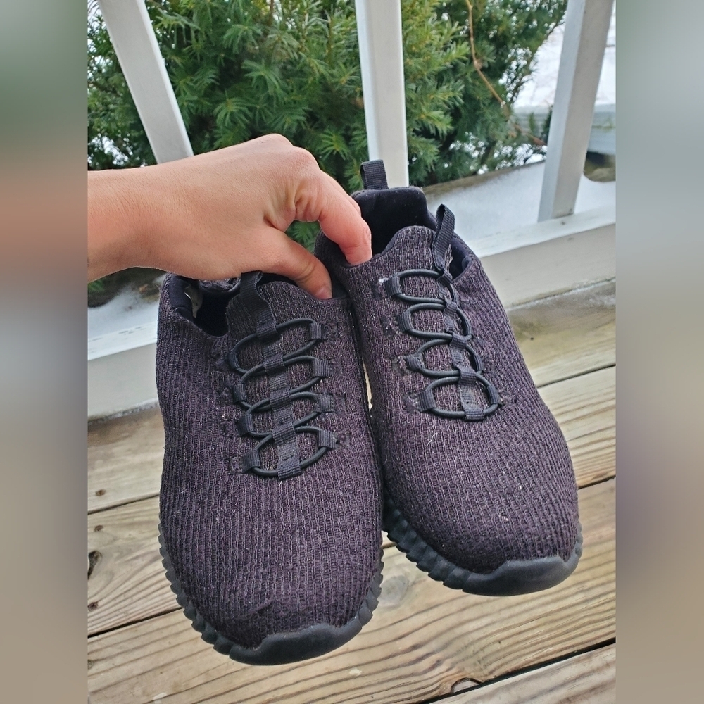 Black Sport Sneakers